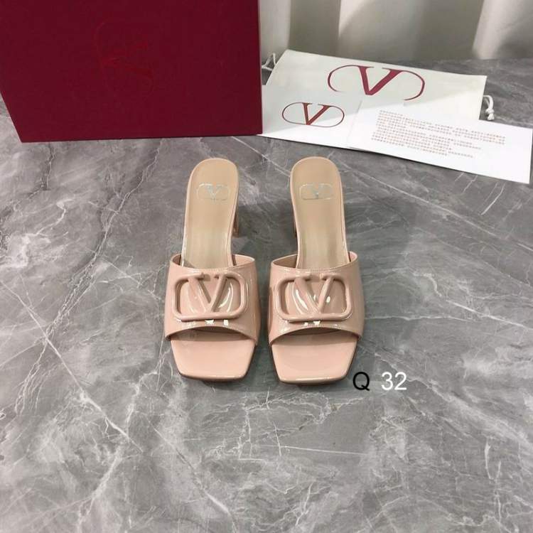 Picture of Valentino Shoes _SKUValentinosz35-406CMYY041220252